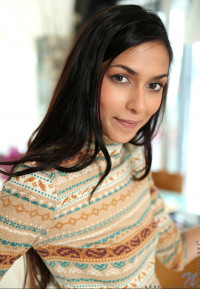 Super Skinny Brunette Ashely Ocean Takes Huge Dildo In Her Shaved Cunt