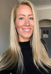 Hot Blonde American MILF