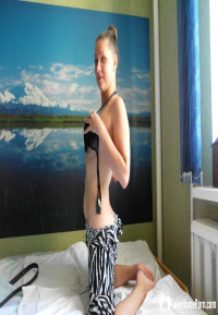 Kinky girlfriend wants attention with a solo session