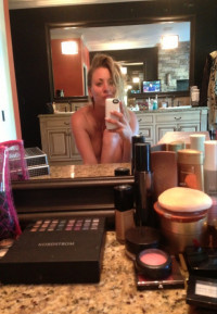[The Fappening 2] Kaley Cuoco (New Leaked Photos)