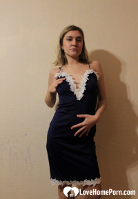 Beautiful girlfriend cannot stop fingering herself on cam