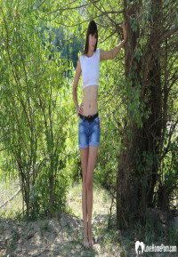 Kinky girlfriend teases me during our walk