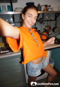 Hot brunette displaying all of her curves