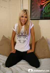 Naughty blonde stepmom gets her pussy plowed