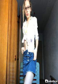 Perfect blonde with glasses shows her beautiful pussy