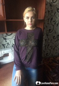 Girlfriend shows off her nice tits on cam